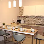Around The World 3* Villa San Giovanni