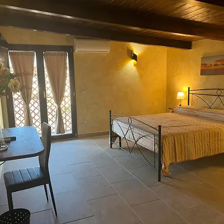 Bed & Breakfast Around The World 2*