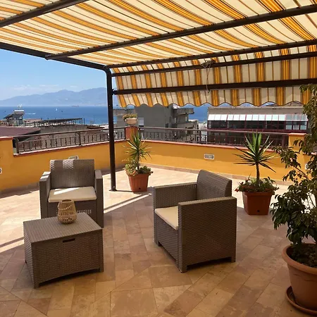 Around The World 2* Villa San Giovanni