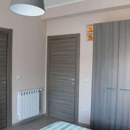 Around The World Villa San Giovanni