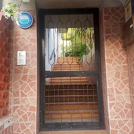 Bed & Breakfast Around The World 3*