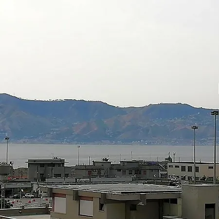 Around The World Villa San Giovanni