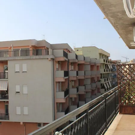 Bed and breakfast Around The World Villa San Giovanni