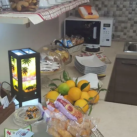 Couette-café Around The World Villa San Giovanni