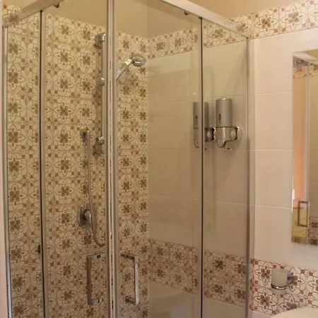 Around The World Villa San Giovanni