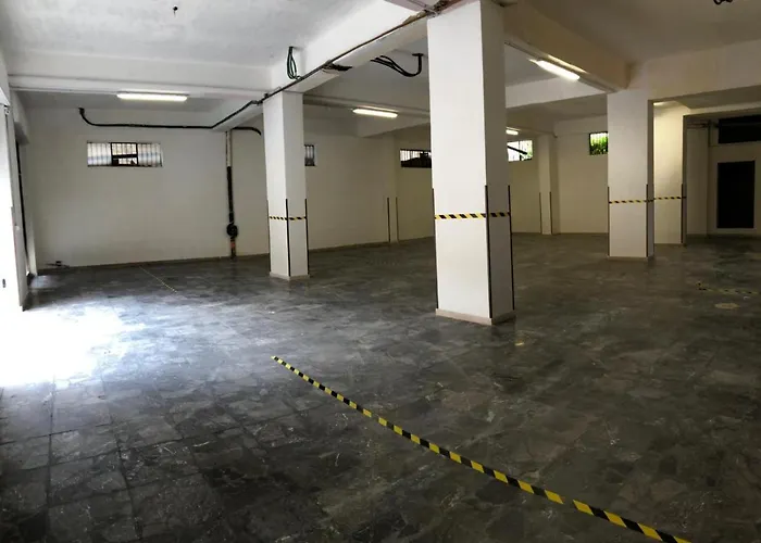 Around The World 4* וילה סן ג'ובאני