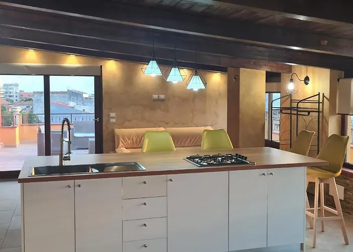 Around The World 4* וילה סן ג'ובאני