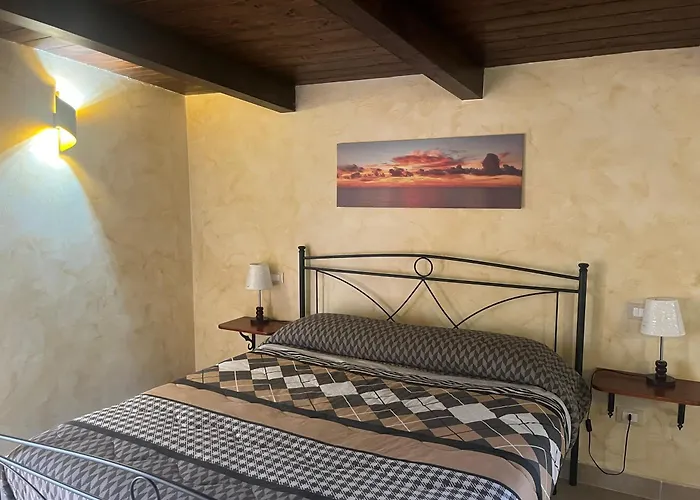 Around The World 4* וילה סן ג'ובאני