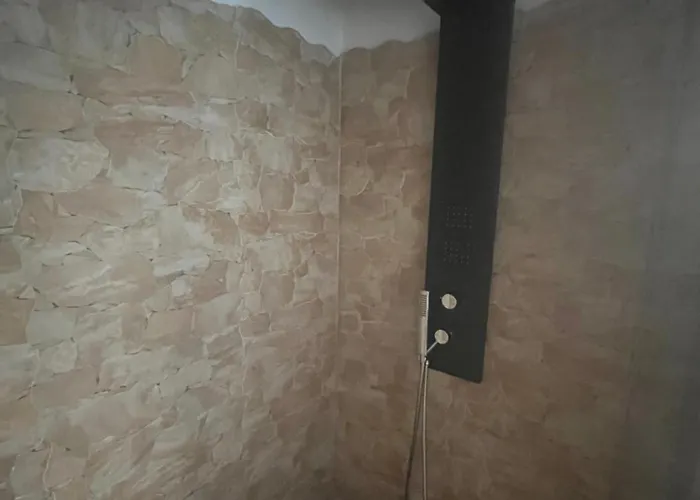 לינה וארוחת בוקר Around The World וילה סן ג'ובאני