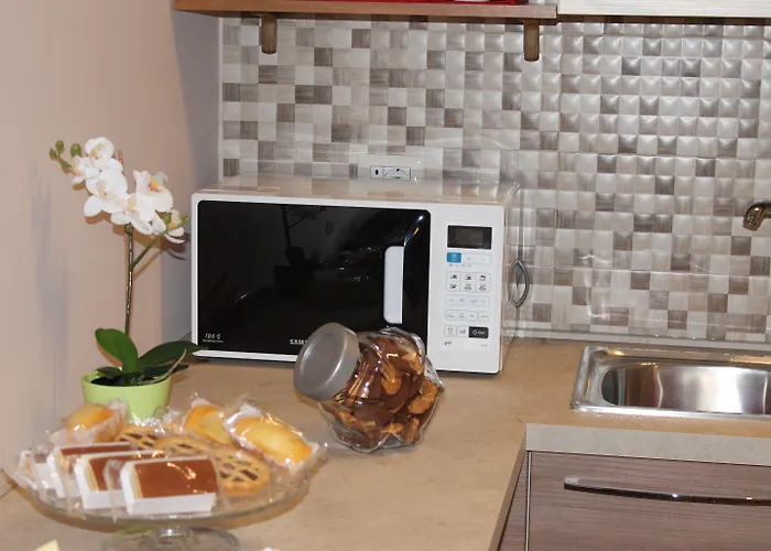 Around The World 4* וילה סן ג'ובאני