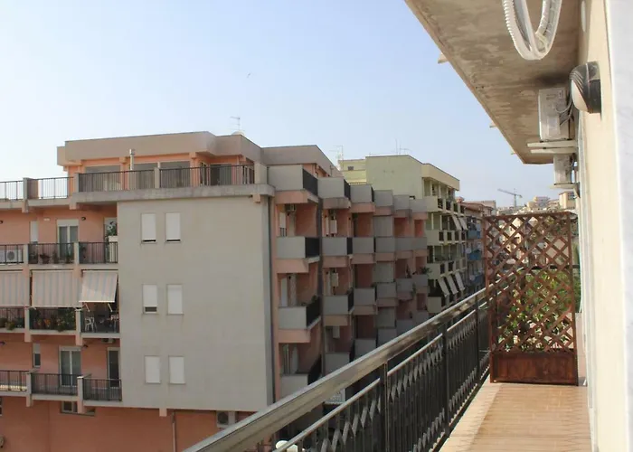 לינה וארוחת בוקר Around The World וילה סן ג'ובאני