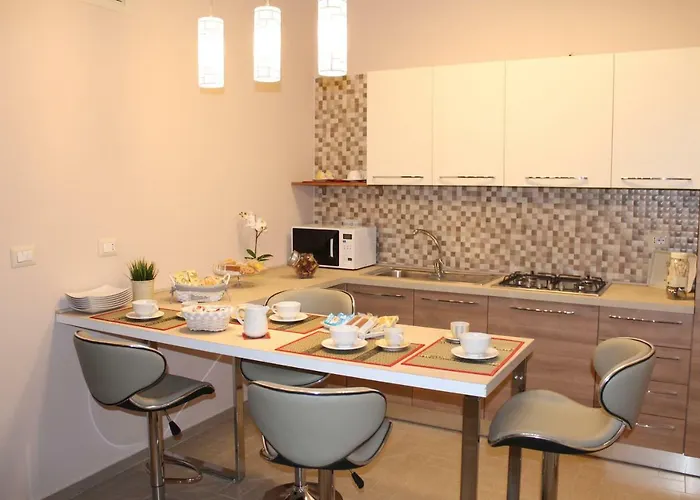 Around The World 4* וילה סן ג'ובאני