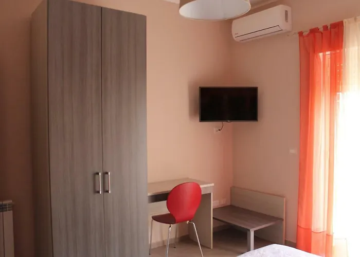 לינה וארוחת בוקר Around The World וילה סן ג'ובאני