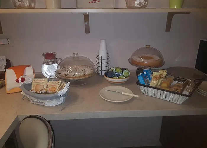 Around The World לינה וארוחת בוקר וילה סן ג'ובאני