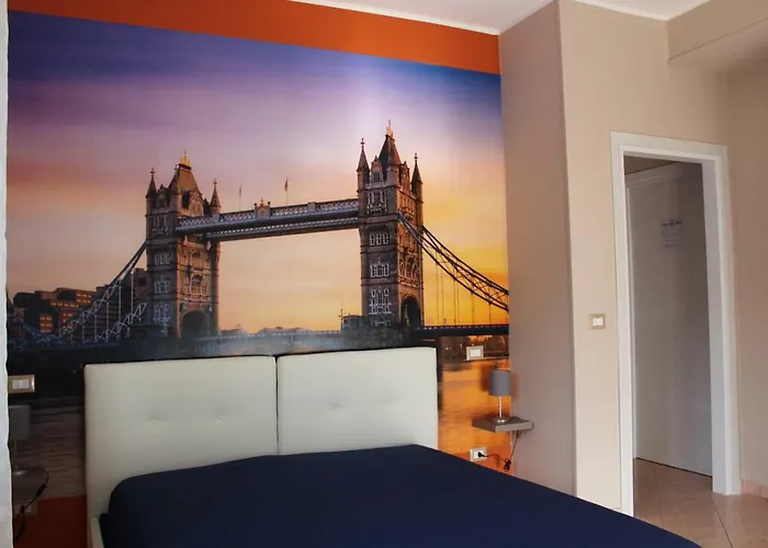 Around The World 4* וילה סן ג'ובאני